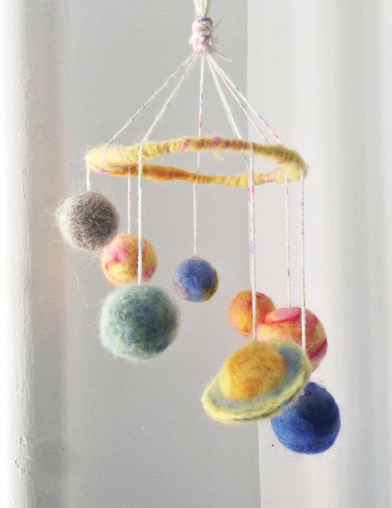 آویز دکوری نمدی سیارات منظومه شمسی برای سقف اتاق نوزاد و کودک